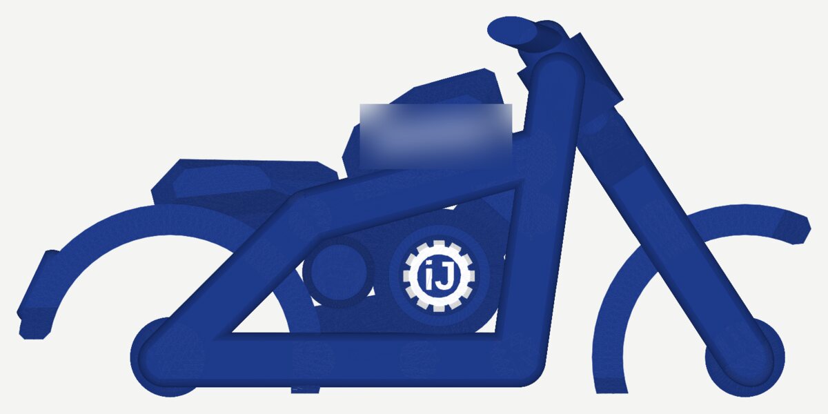 Moto azul em perfil com o símbolo Inforjota no motor (nome desfocado)